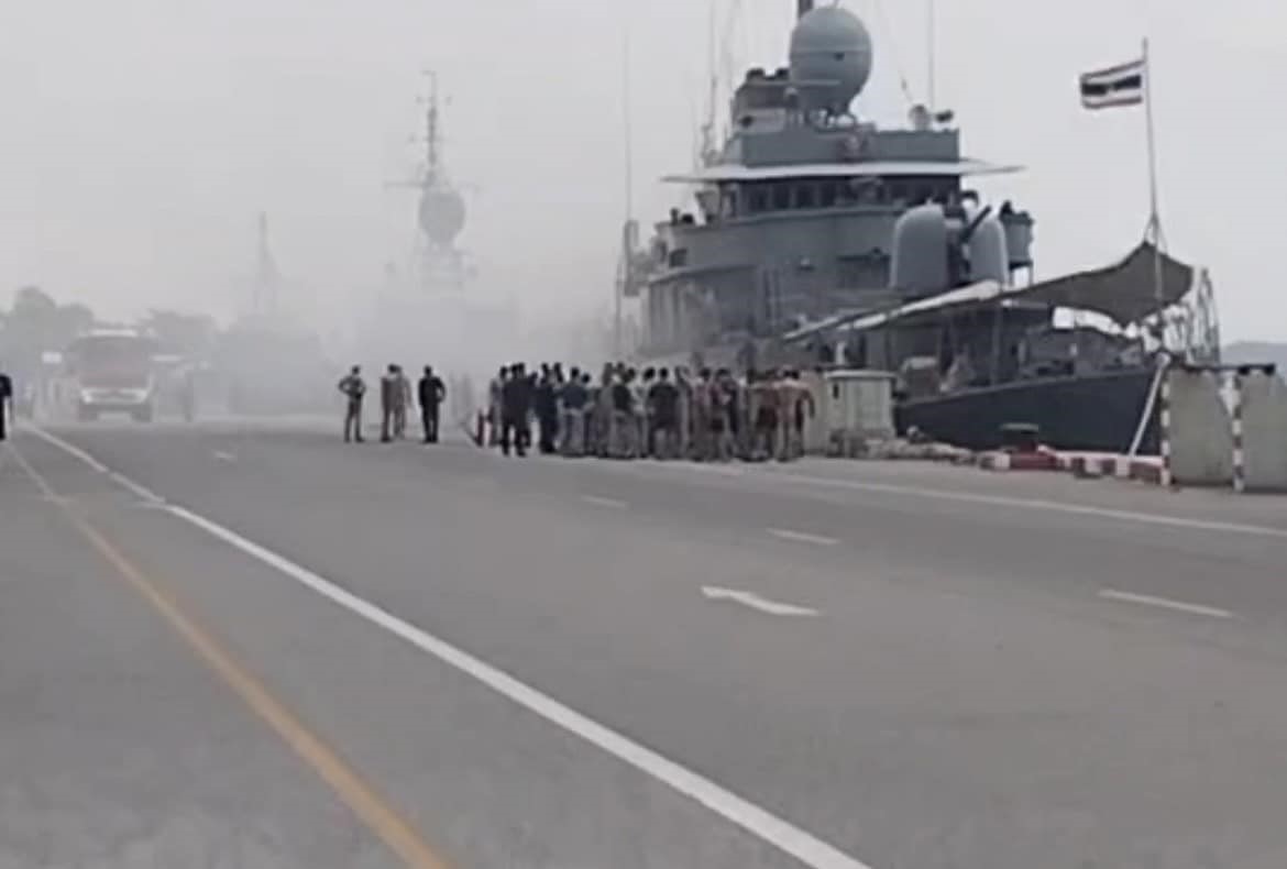 Tayland’da savaş gemisinden kazayla ateşlenen top mermisi başka bir gemiye isabet etti: 13 yaralı
