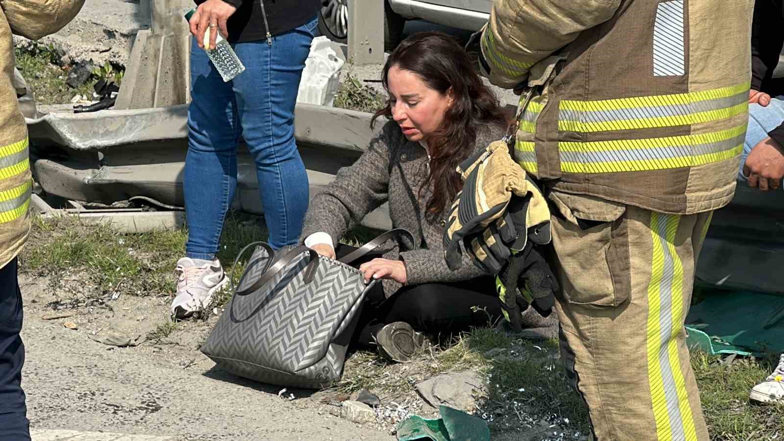 TEM bağlantı yolunda feci kaza: Burnu bile kanamadan kurtulan kadın aracına bakıp ağladı

