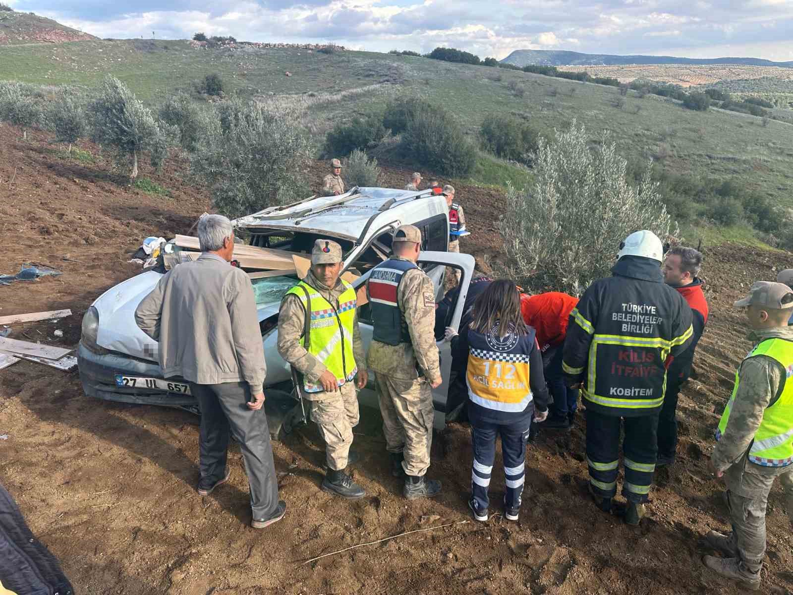 Virajı alamayan otomobil şarampole uçtu: 1 ölü
