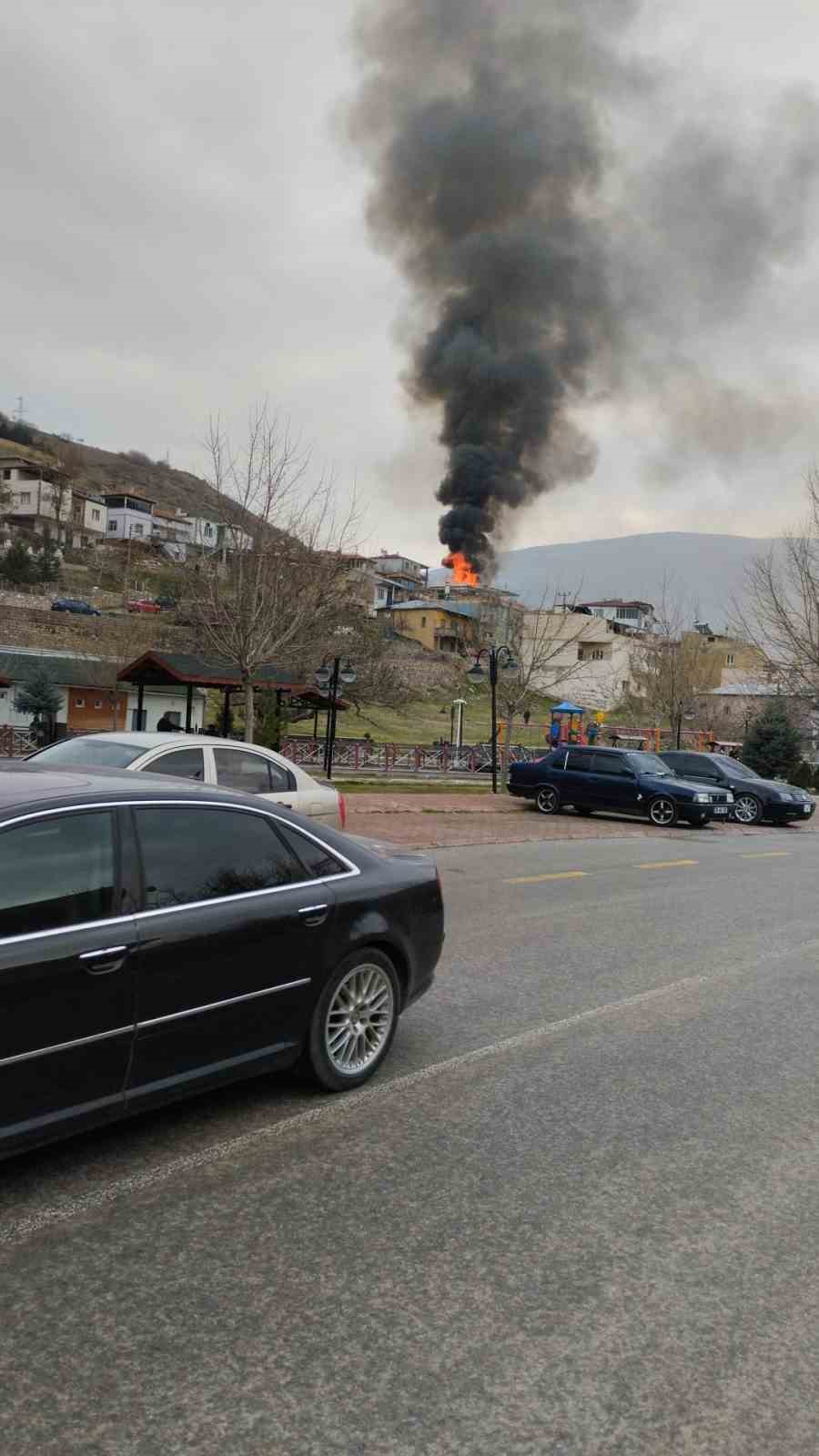 Yahyalı’da müstakil evde doğalgaz patladı
