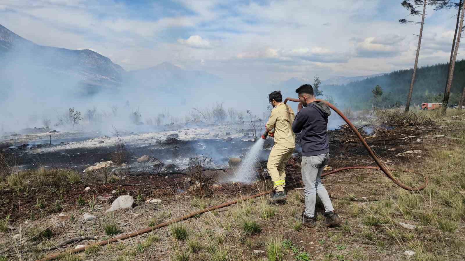 Adana’daki orman yangını hızlı müdahaleyle söndürüldü
