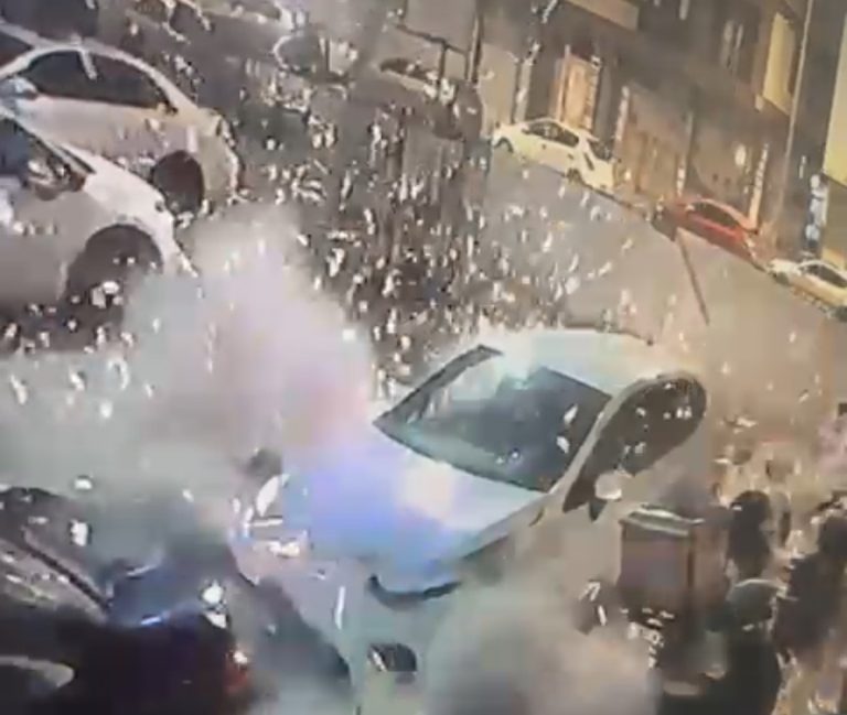 Bakan Ali Yerlikaya açıklamıştı… Kağıthane’deki otoparka el bombalı saldırı kamerada