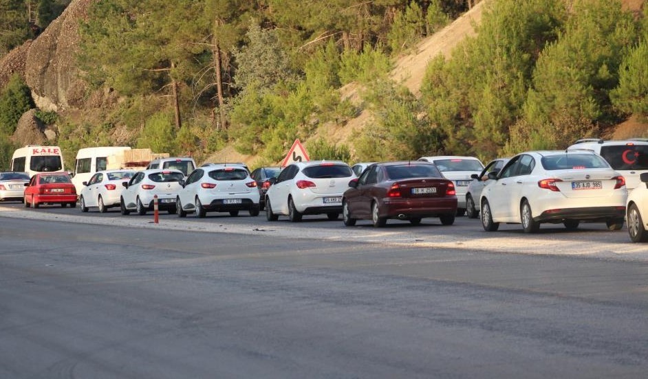 Bayramda Denizli-Antalya karayolunu kullanacak sürücülere uyarı

