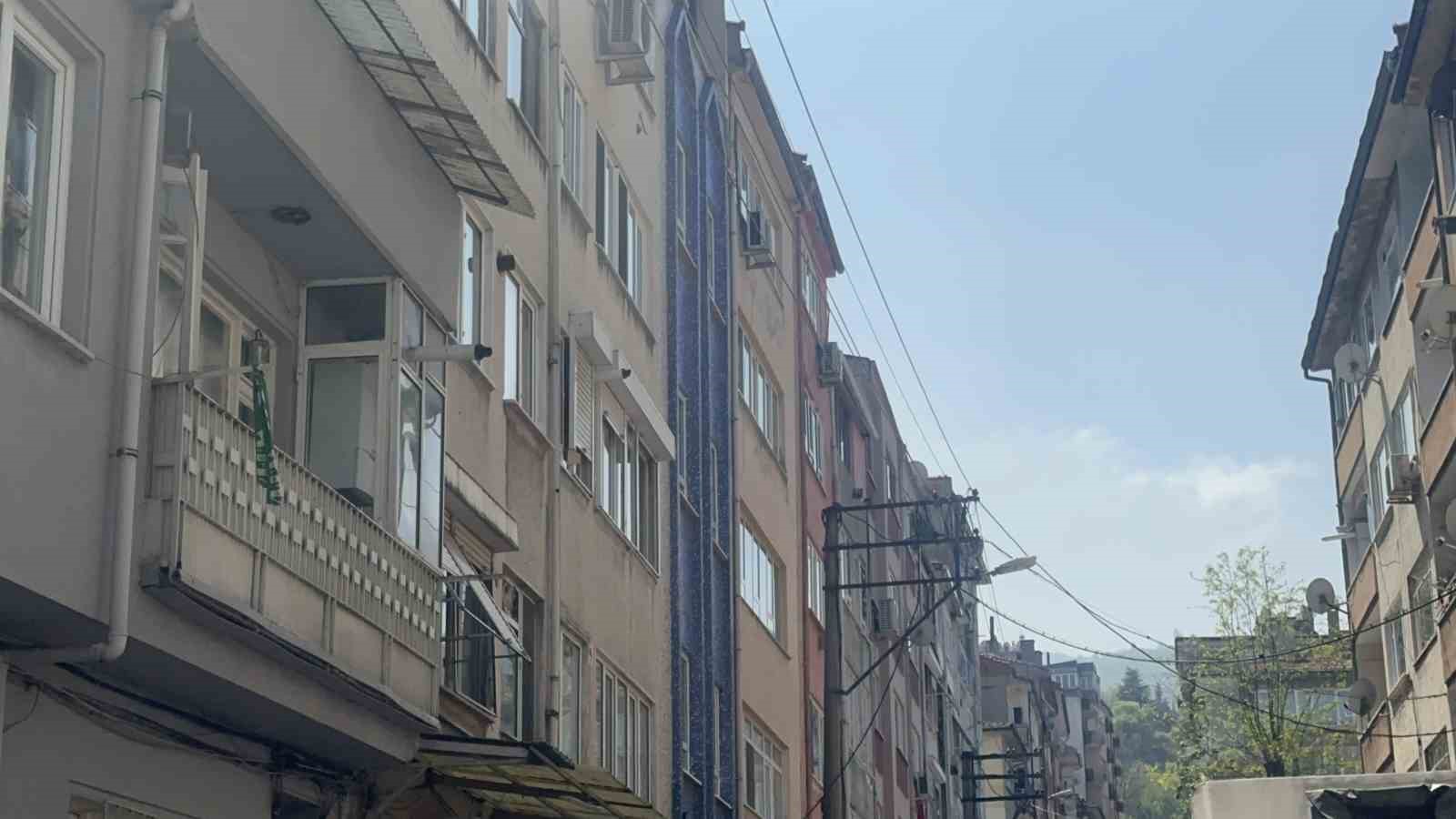 Bursa’da 7 yaşındaki çocuk 5’inci kattan düştü

