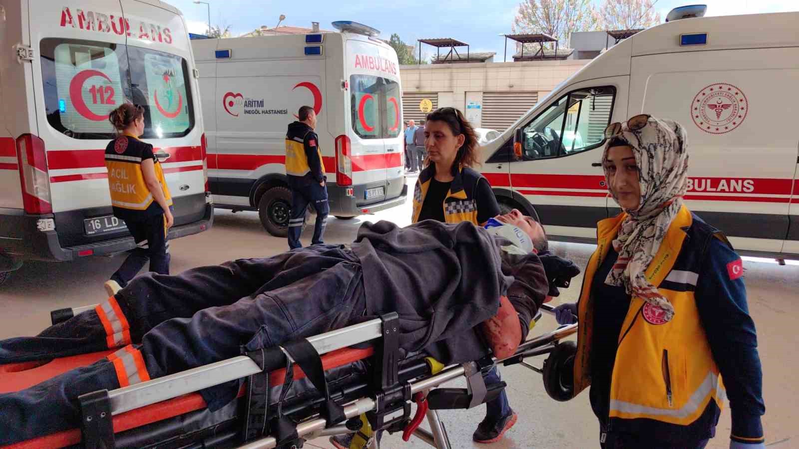 Bursa’da otomobil devrildi : 4 yaralı
