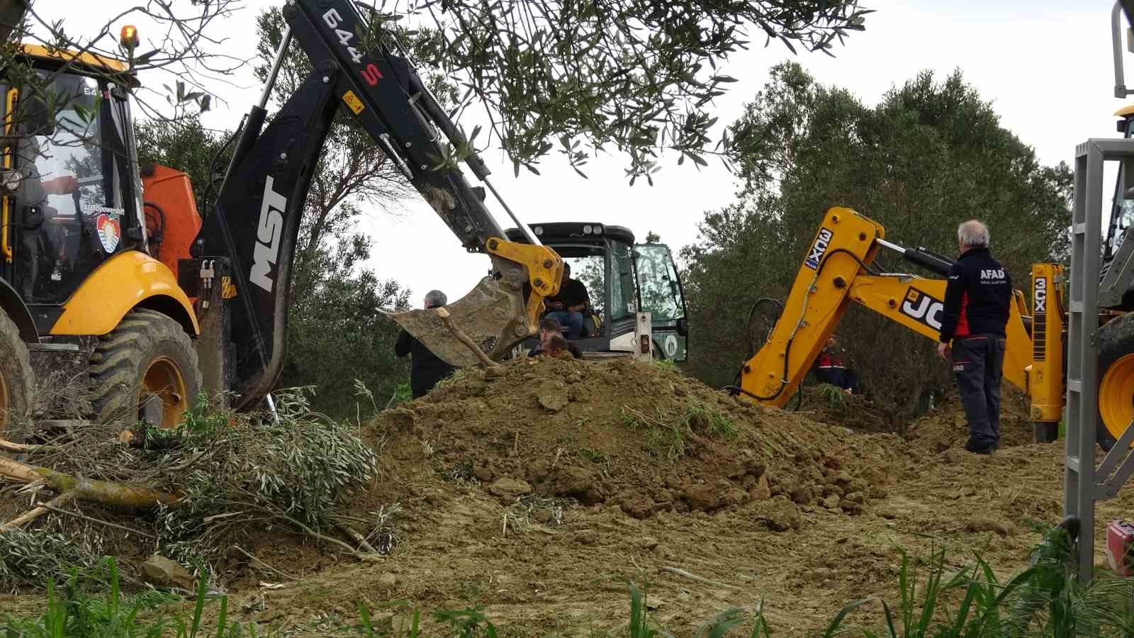 Çanakkale’de 2 kişinin hayatını kaybettiği toprak kaymasında 1 gözaltı
