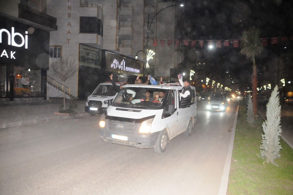 Cizre’de polis aracı kaza yaptı: 5 hafif yaralı
