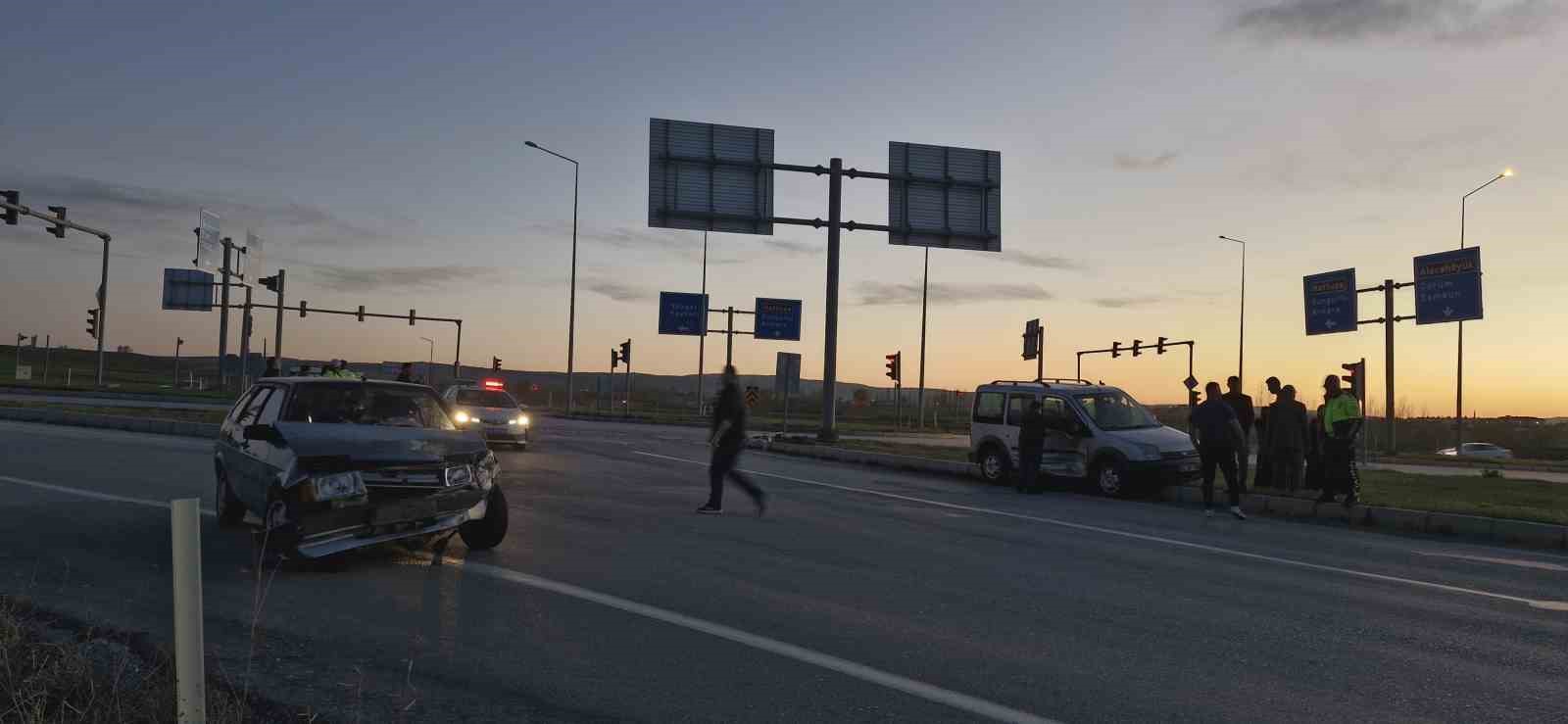 Çorum’da iki araç çarpıştı: 1 yaralı
