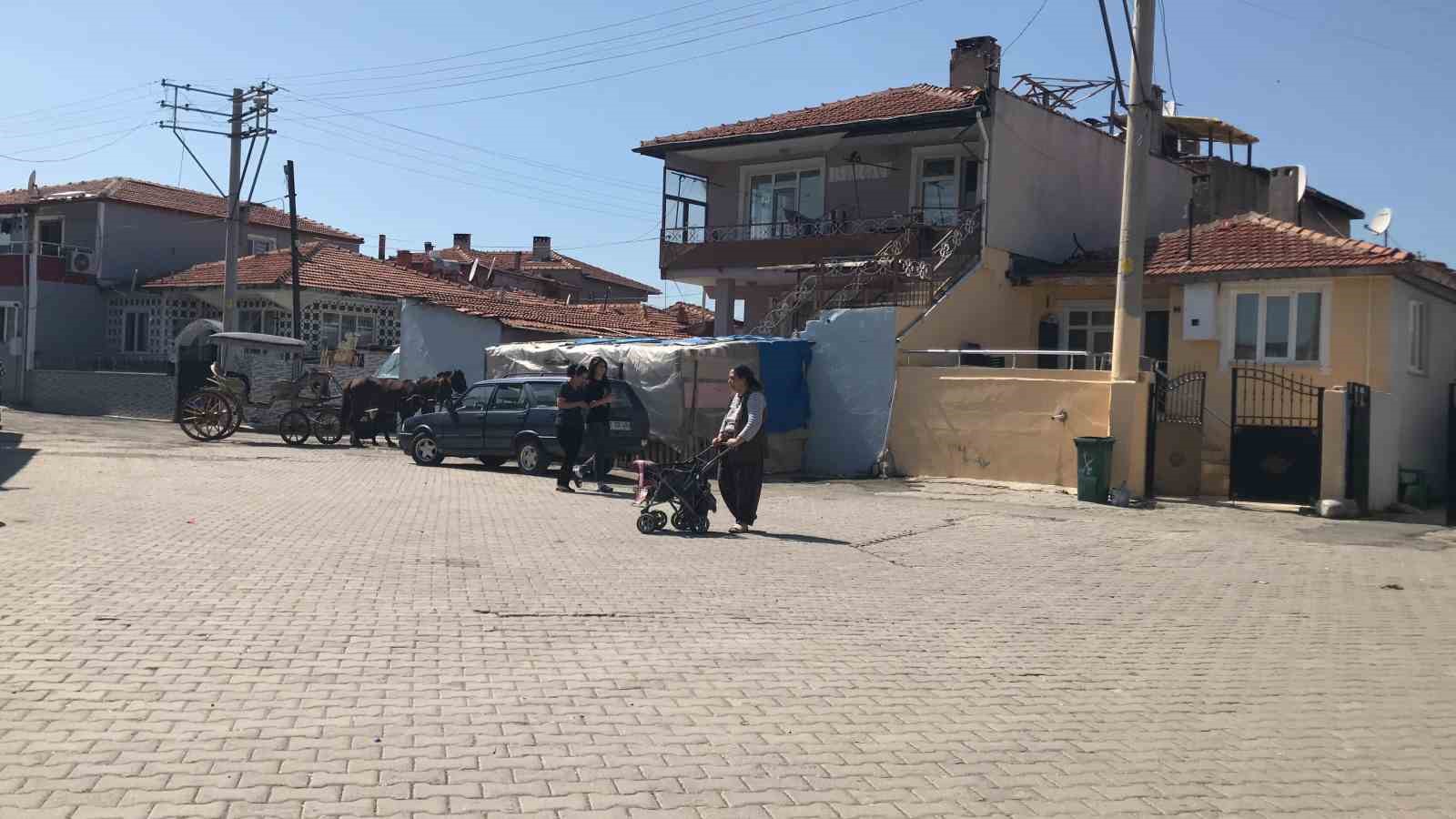 Edirne’de faytoncuların silahlı kavgası kanlı bitti: 3 faytoncu yaralandı
