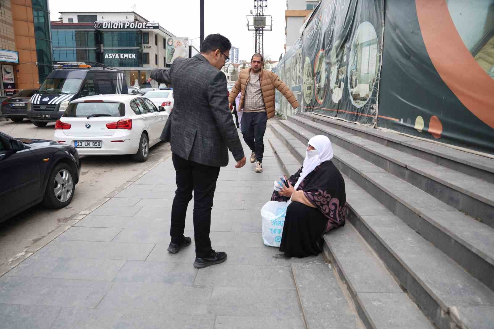 Elazığ’da dilencilere bayram operasyonu
