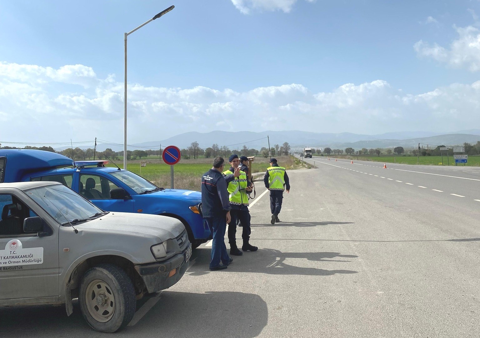 Emet’te hayvan hareketleri yol kontrolleri
