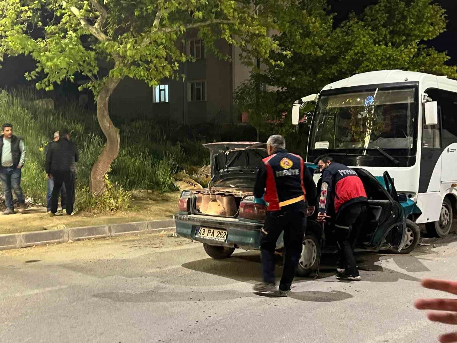 Emet’te trafik kazası: 3 yaralı
