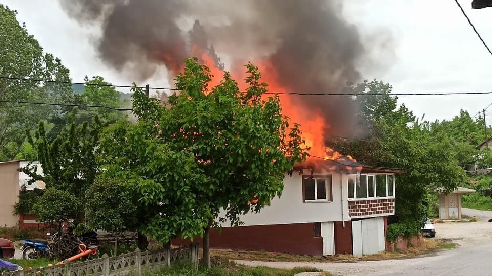 Gönen’de korkutan yangın
