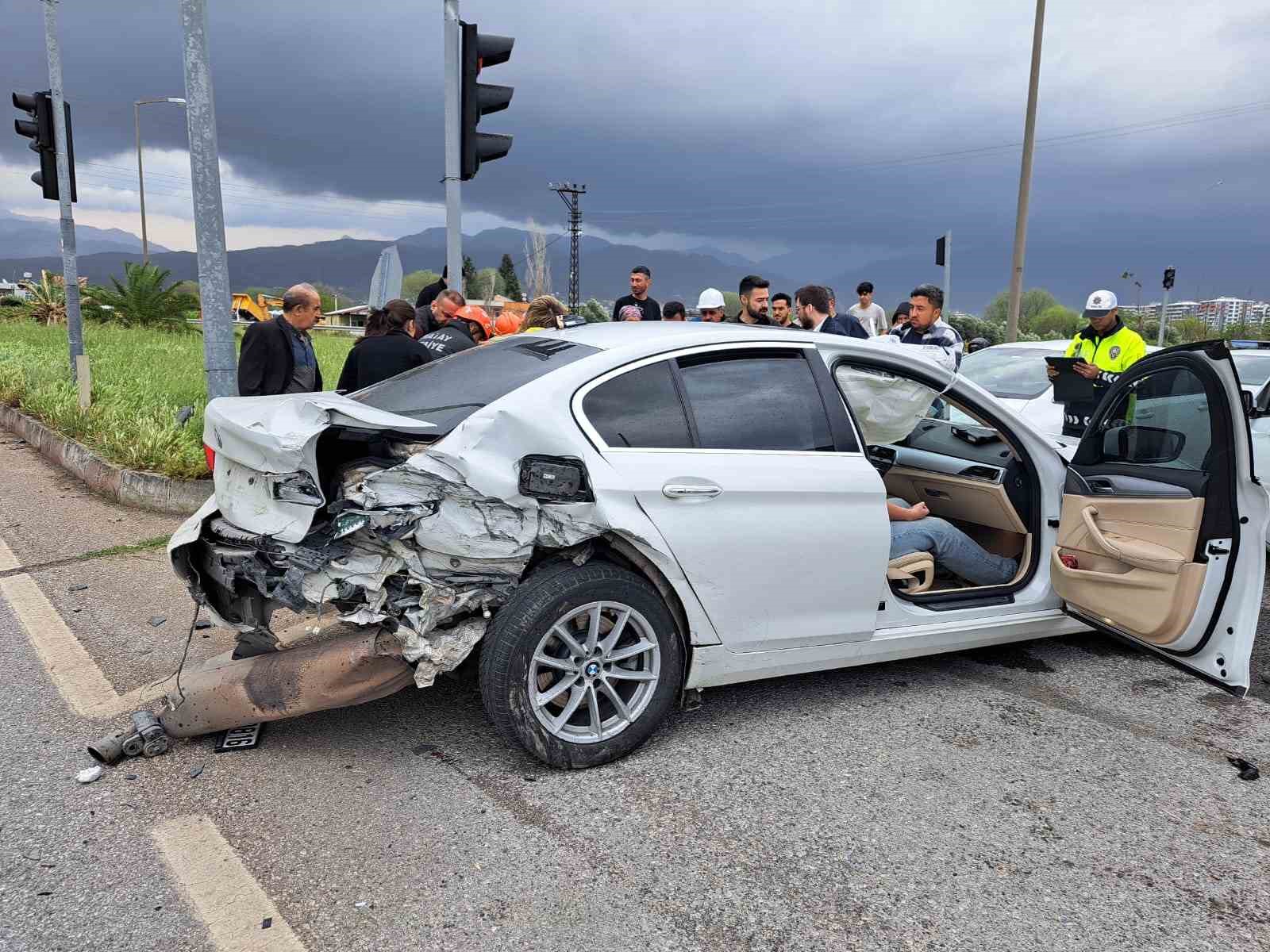 Hatay’da 3 aracın karıştığı kazada 7 kişi yaralandı
