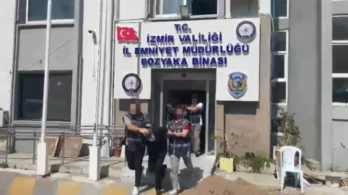 İzmir’de iş adamı başından vurulmuş halde kamyonetinde bulundu