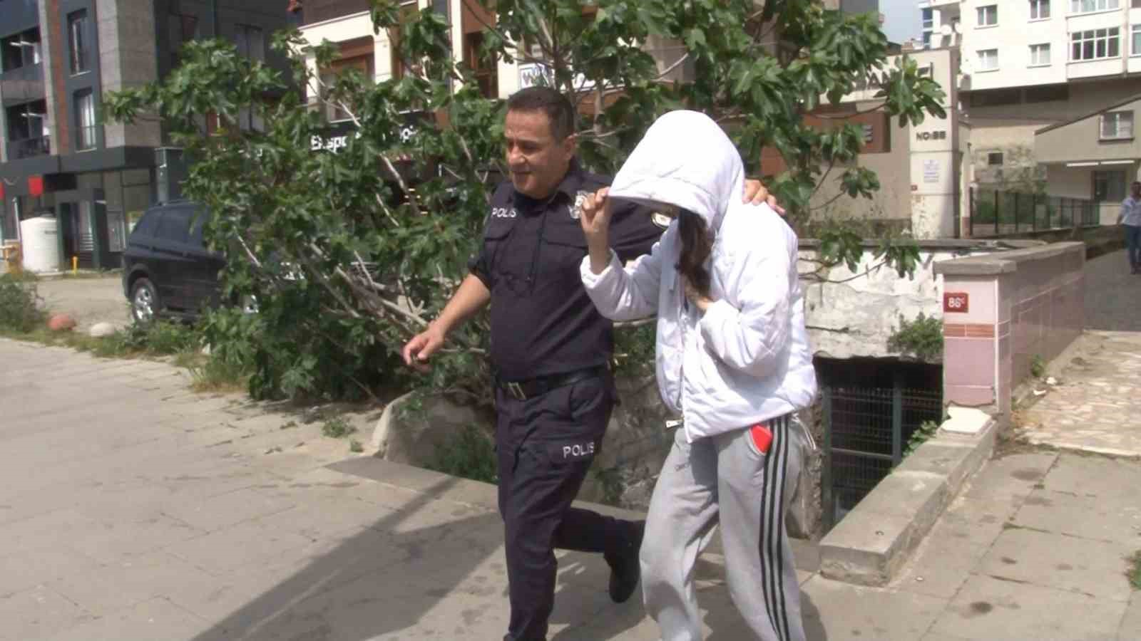 Kartal’da uyuşturucu kullanan gençler arasında kavga: 1 kız, 3 erkek gözaltına alındı
