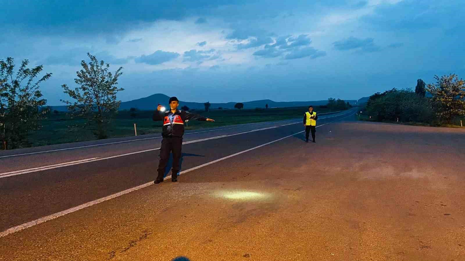 Kaymakam Yiğit’ten Jandarma Kontrol Noktasına ziyaret
