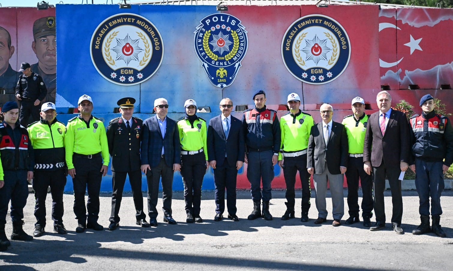 Kocaeli, bayram tatilinde 477 personel ve 118 ekiple havadan ve karadan teyakkuzda
