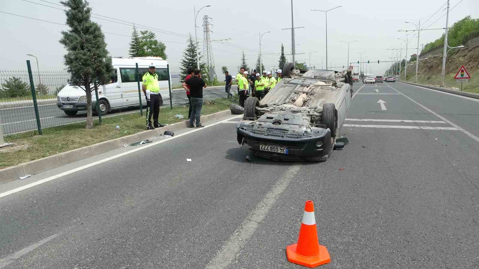 Kontrolden çıkan araç refüje çarparak takla attı: 1 yaralı
