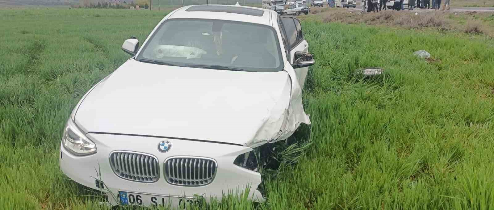 Konya’da hafif ticari araç ile otomobil çarpıştı: 7 yaralı
