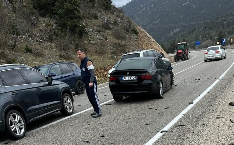 Konya’da trafik kazalarında 8 kişi yaralandı
