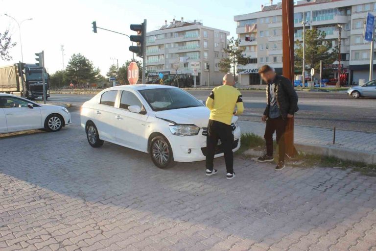 Konya’da üç araç çarpıştı: 3 yaralı