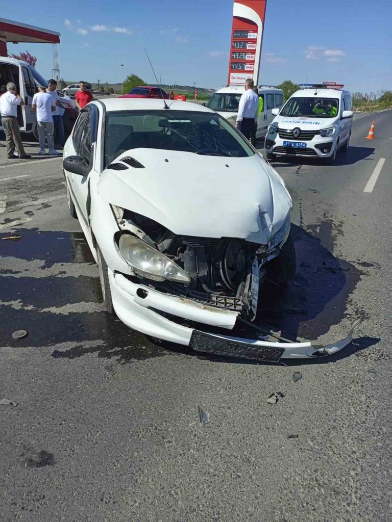 Lüleburgaz’da trafik kazası: 2 yaralı