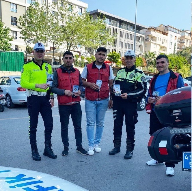 Manisa’da emniyetten motokuryelere eğitim
