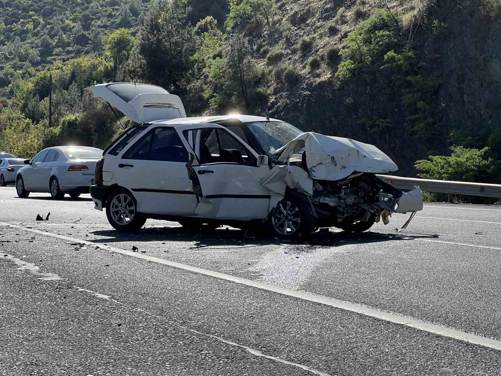 Manisa’da trafik kazası: 3 yaralı
