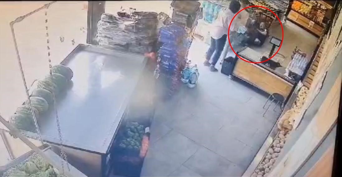 Market çalışanına kurşun yağdırdı: O anlar kamerada
