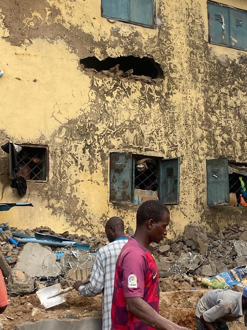 Nijerya’da şiddetli yağışlarda hapishane hasar aldı: 118 mahkum kaçtı
