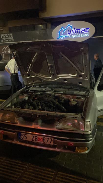 Oto galerinin camlarının kırılıp 2 aracın yakılmasıyla ilgili 10 kişi yakalandı
