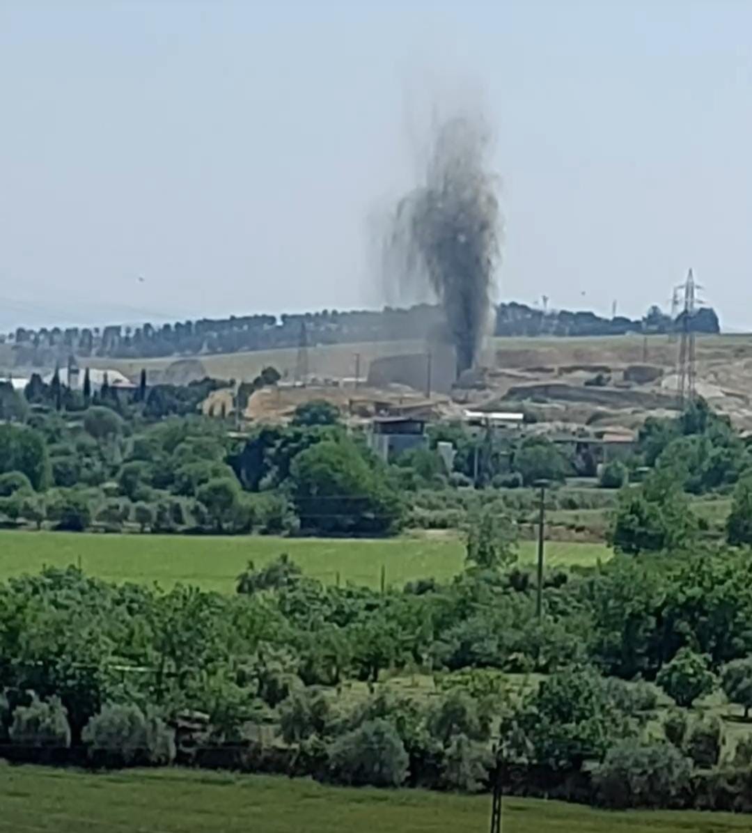 Patlayan borudan yükselen sıcak su kilometrelerce ileriden gözüktü
