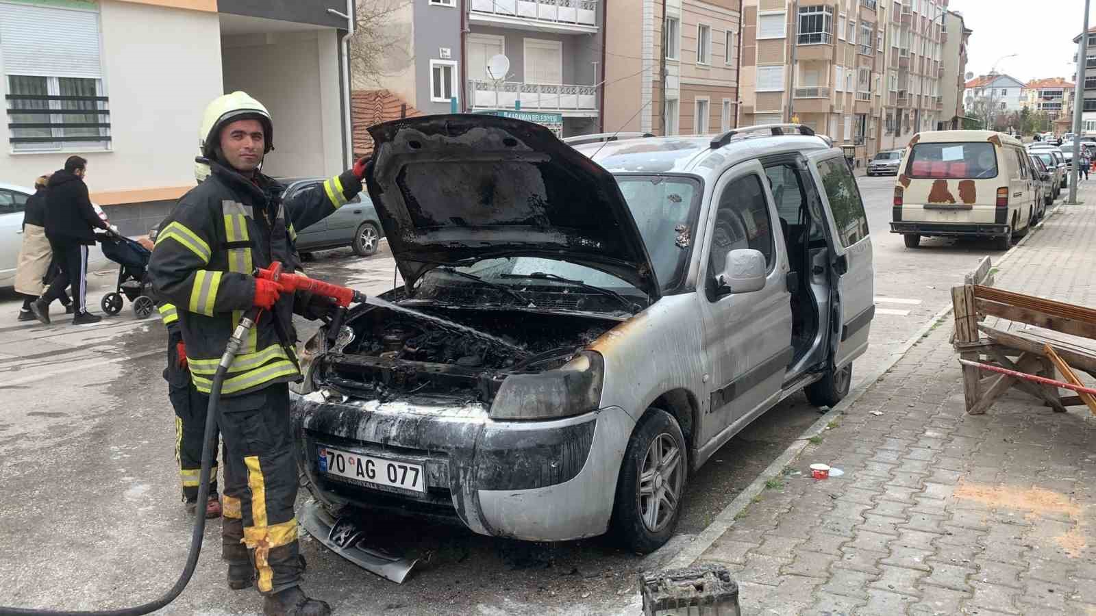 Pazara gitti, döndüğünde aracını yanmış halde buldu
