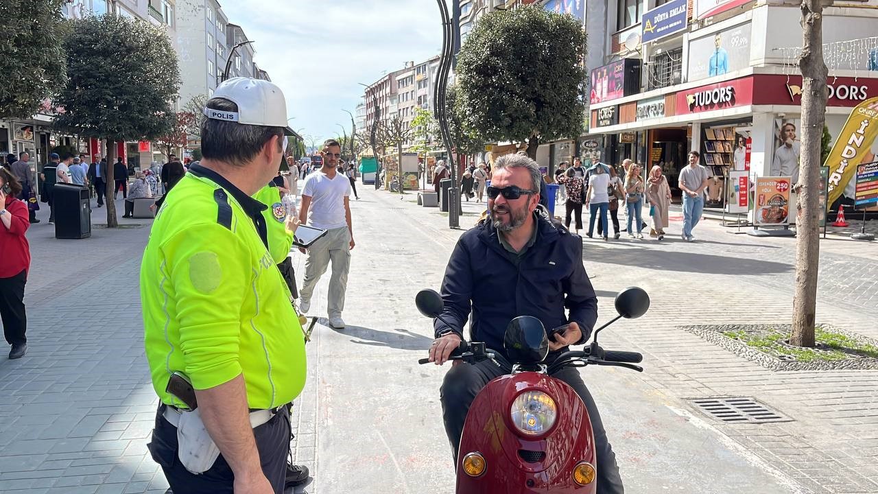 Sadece yaya ve bisikletlerin girdiği caddede sıkı denetim
