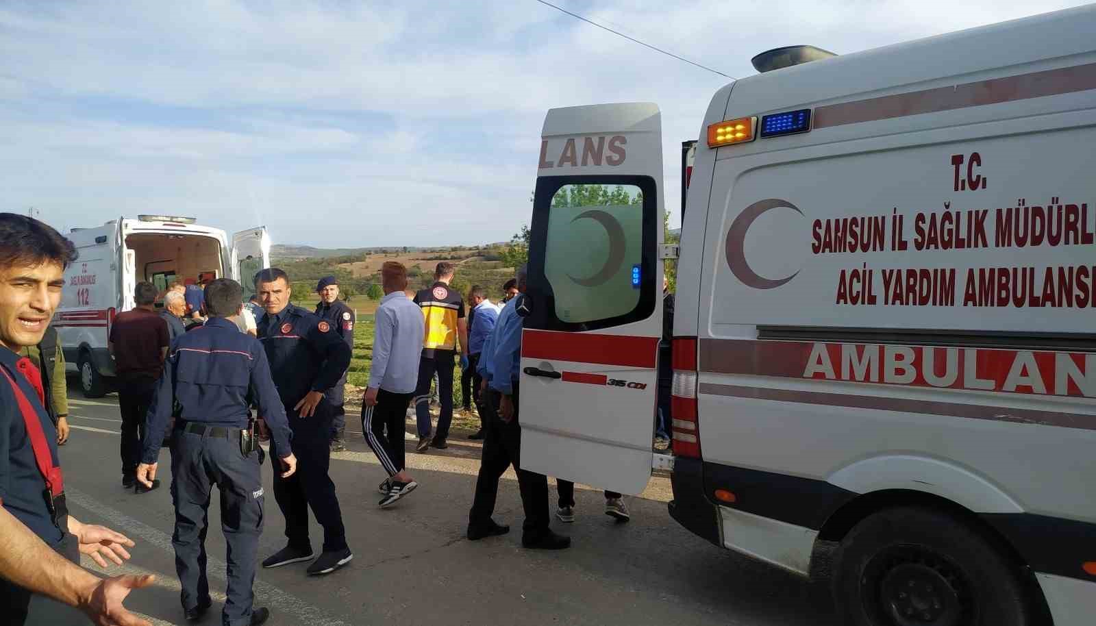 Samsun’da iki otomobil kafa kafaya çarpıştı: 8 yaralı
