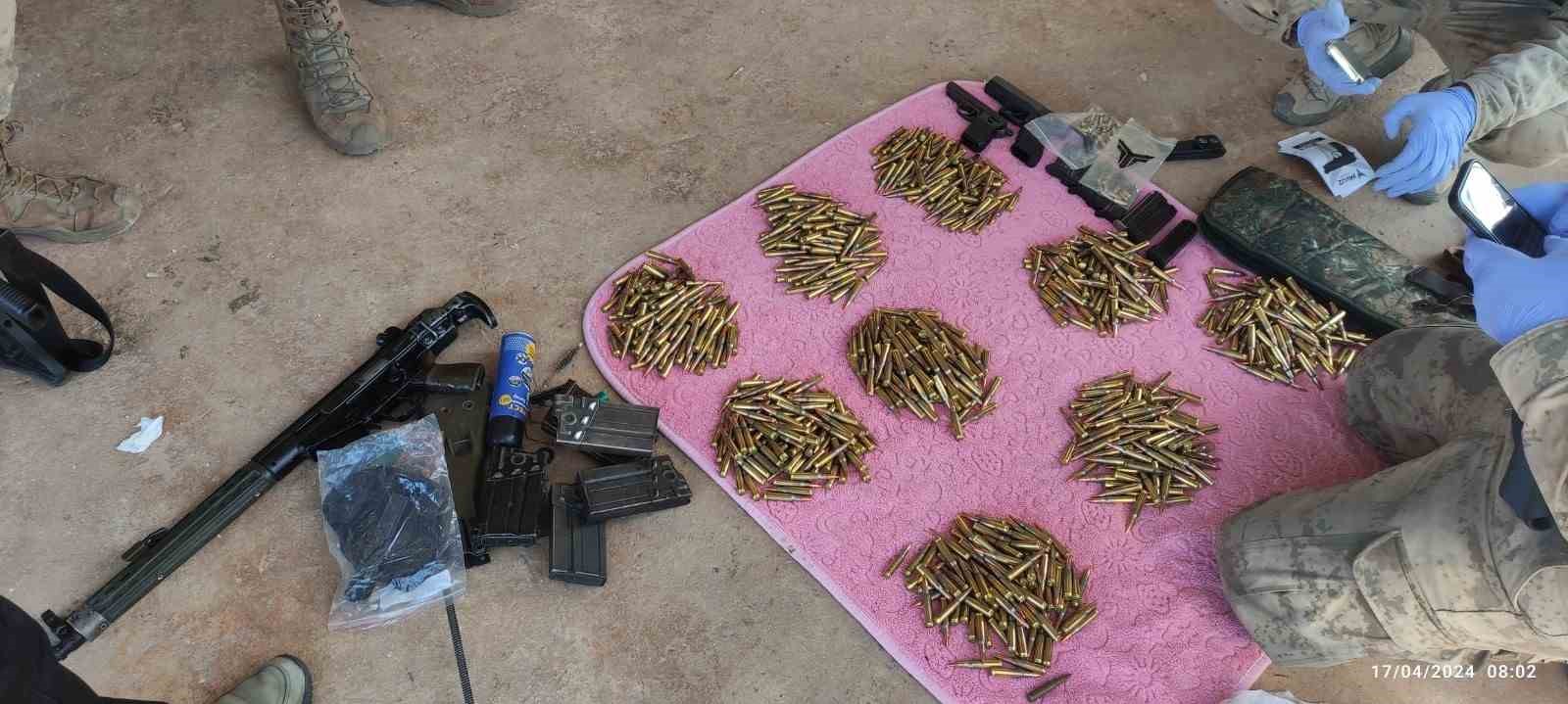 Şanlıurfa’da silah kaçakçılarına operasyon: 3 gözaltı
