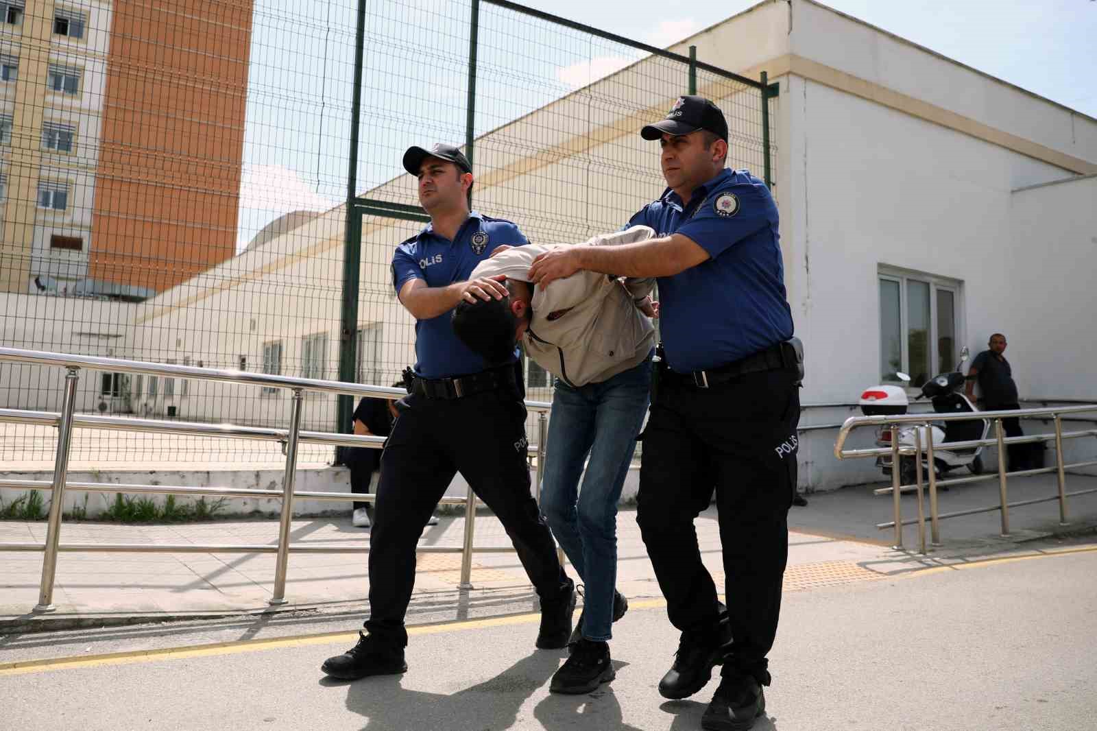 Sevgilisini bırakmak için arkadaşının otomobilini aldı, motosikletliyi öldürdü
