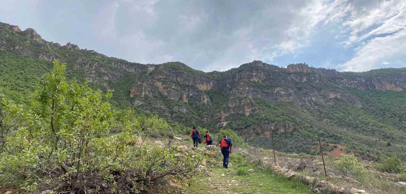 Siirt’te kayalıklardan düşen 1 kişi hayatını kaybetti
