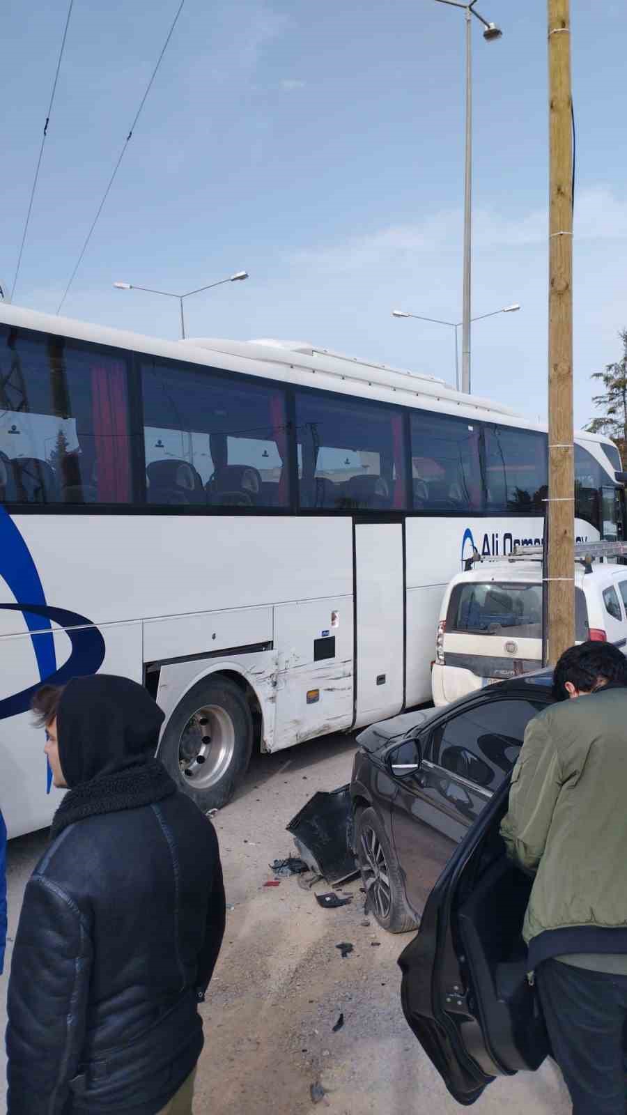 Sinop’ta otobüsün karıştığı zincirleme kazada 1 kişi yaralandı
