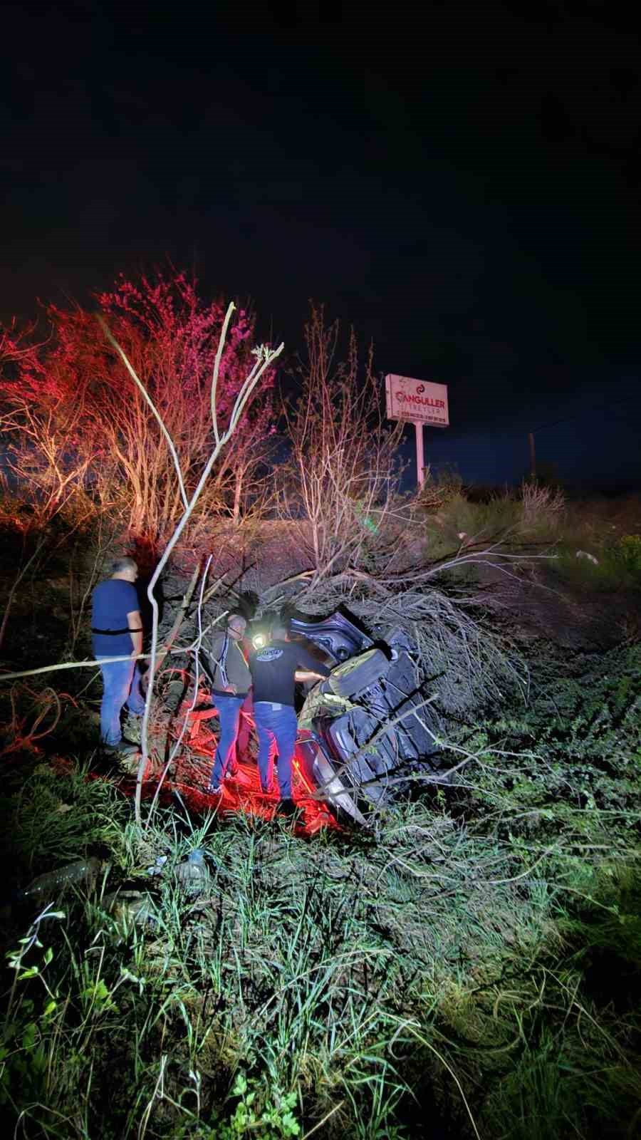 Takla atan otomobil şarampole yuvarlandı: 1 ölü
