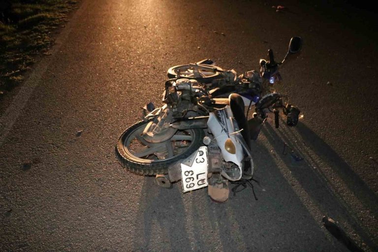 Ticari araç ile çarpışan motosikletin sürücüsü ağır yaralandı