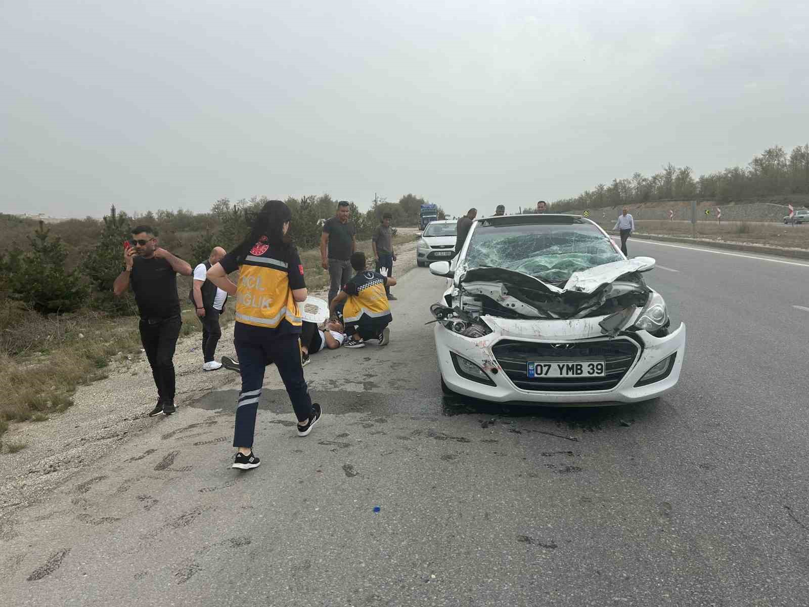 Tıra arkadan çarpan otomobil sürücüsü yaralandı
