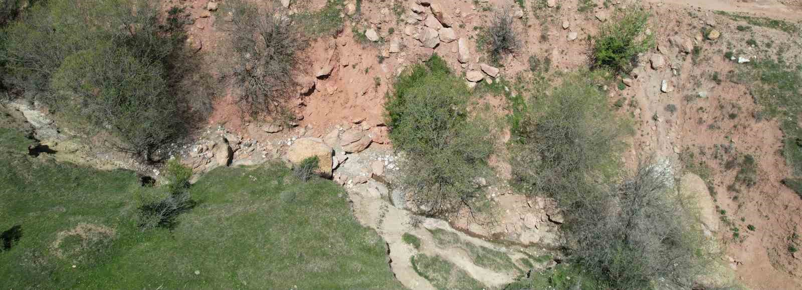Tokat’ta kırılmanın olduğu fay hattı dron ile görüntülendi
