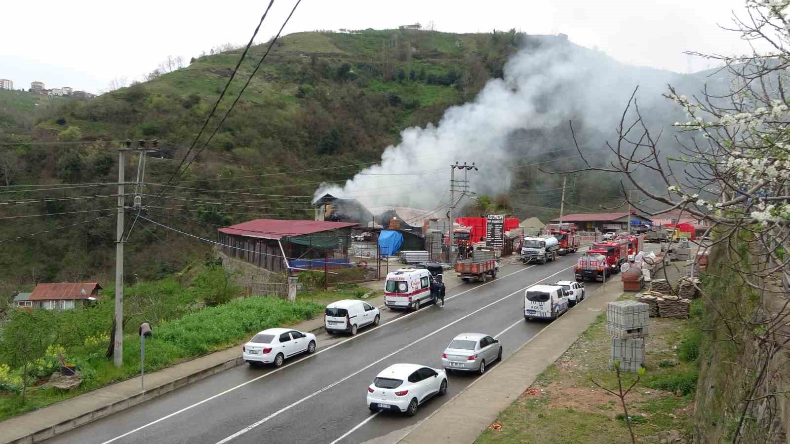 Trabzon’da korkutan yangın
