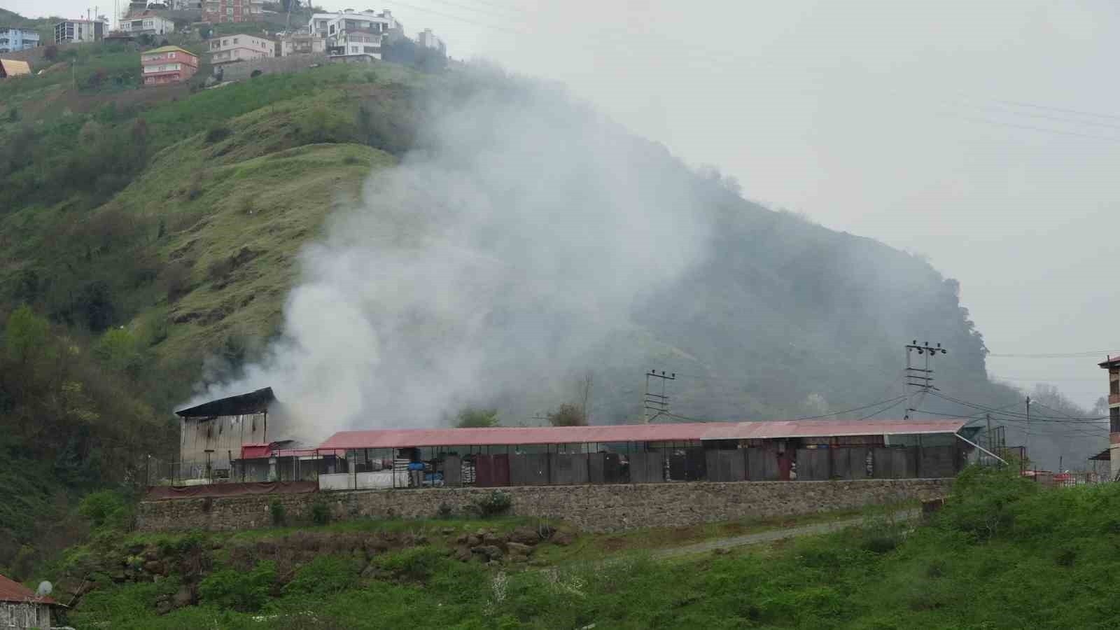 Trabzon’da korkutan yangın
