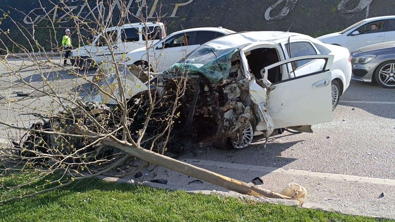 Trafik kazasında yaralanan emlakçı 17 günlük yaşam savaşını kaybetti
