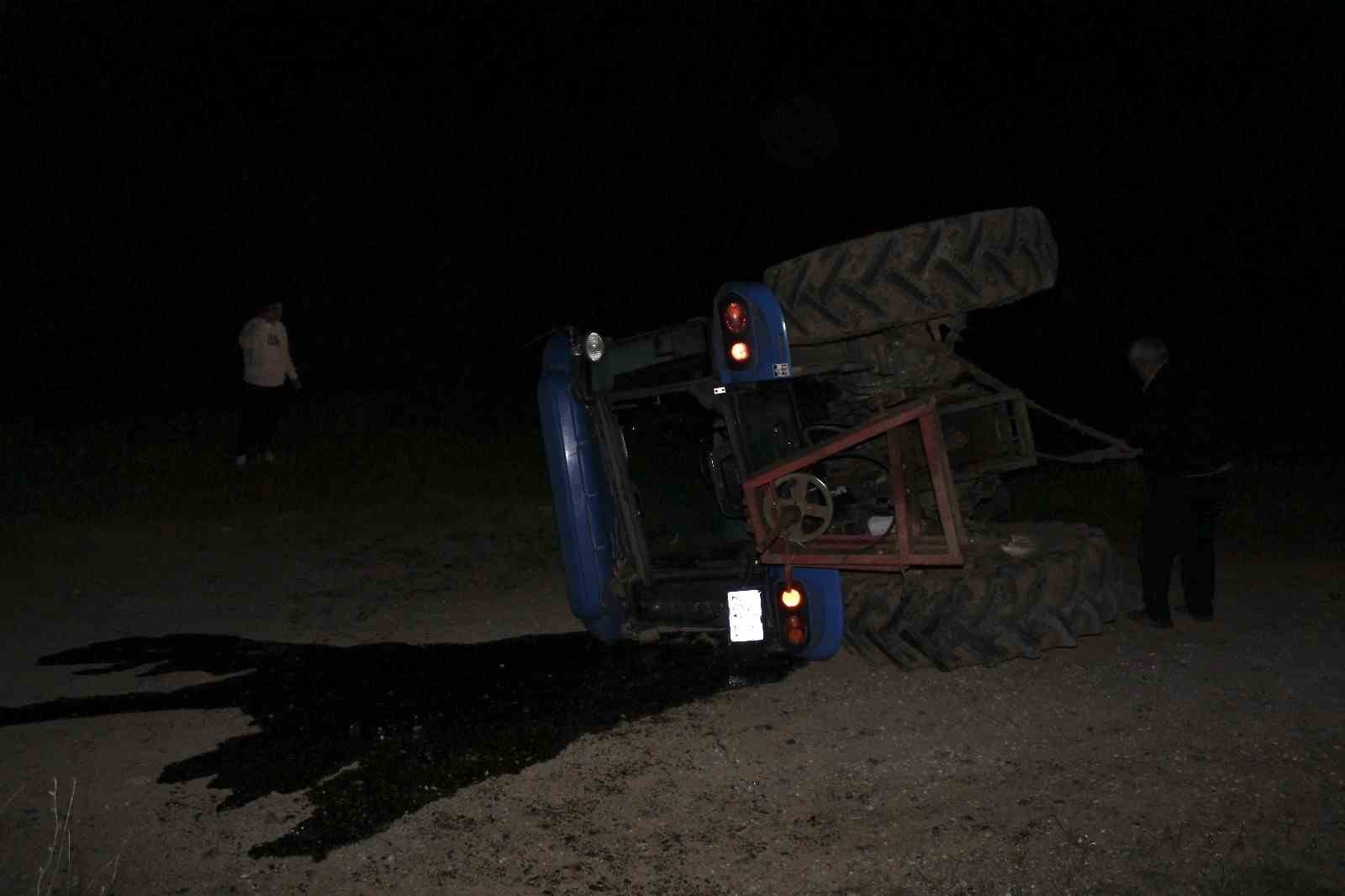 Yenice’de otomobil traktöre çarptı; 2 kişi yaralı
