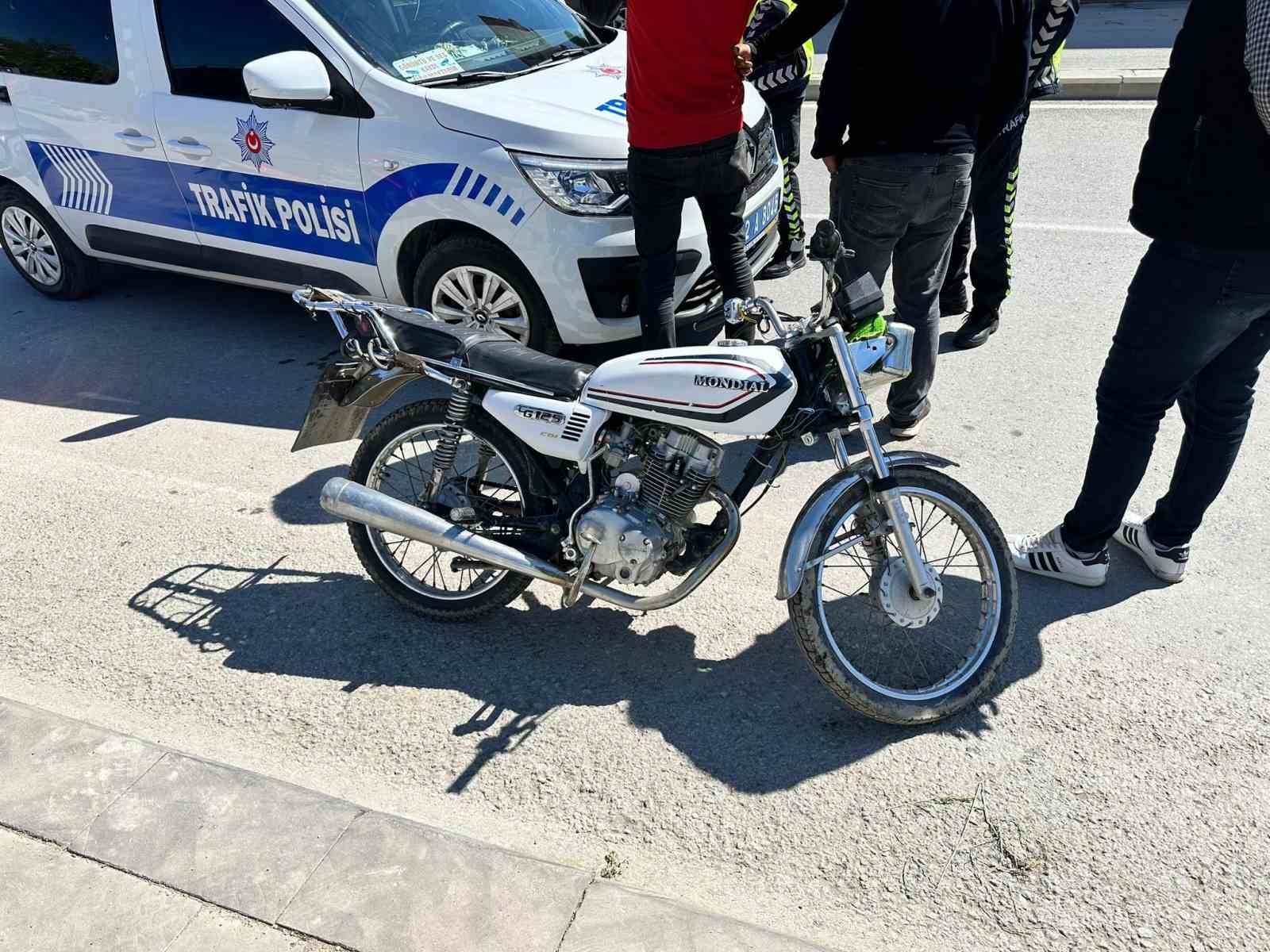 Akşehir’de kural tanımayan motosiklet sürücülerine ceza