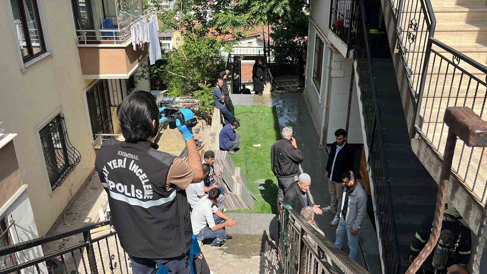 Binada yangın dehşeti: 7 yaşındaki çocuk hayatını kaybetti
